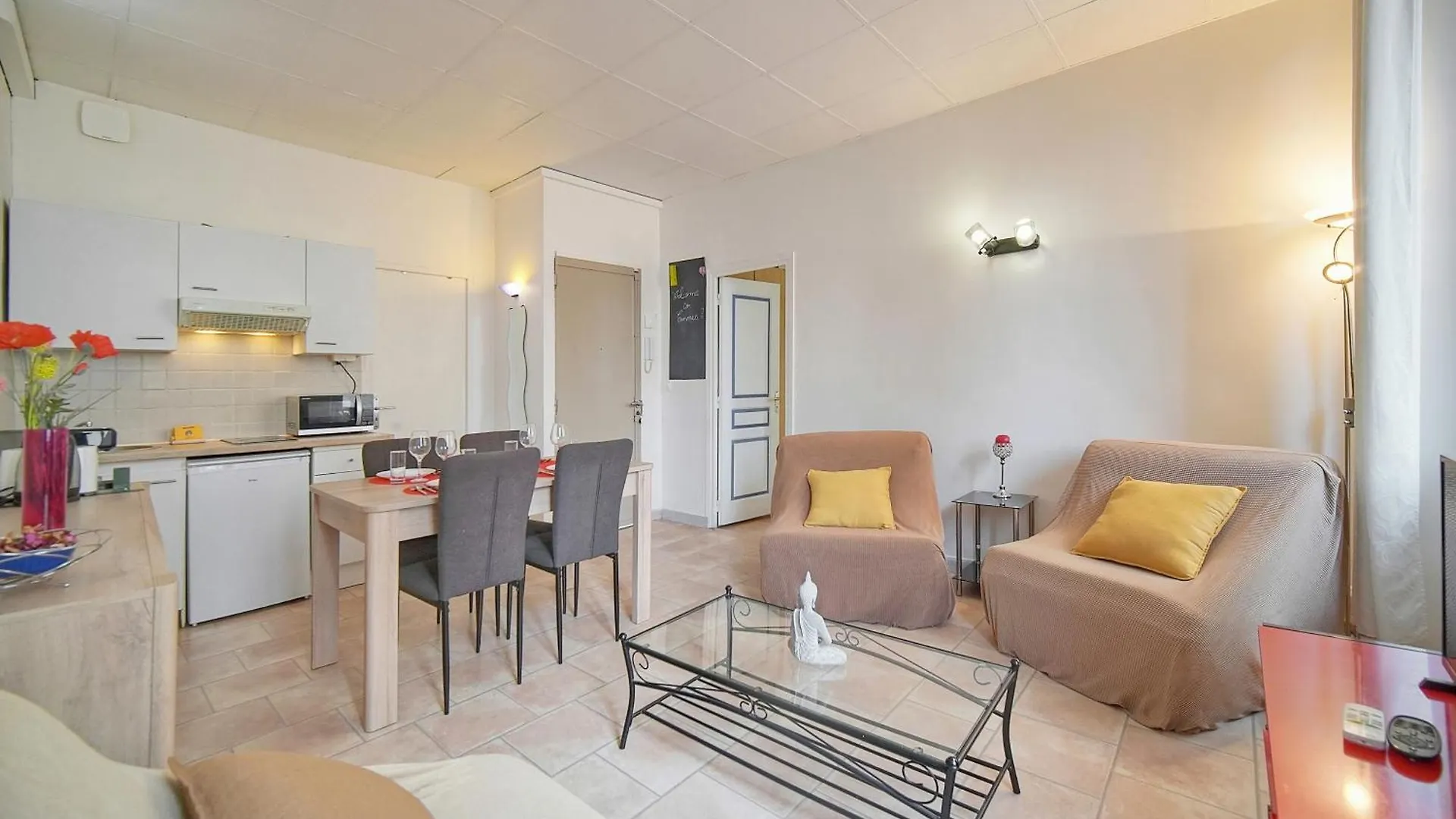 Frgk Clemenceau Confort Moderne & Plage Cannes France