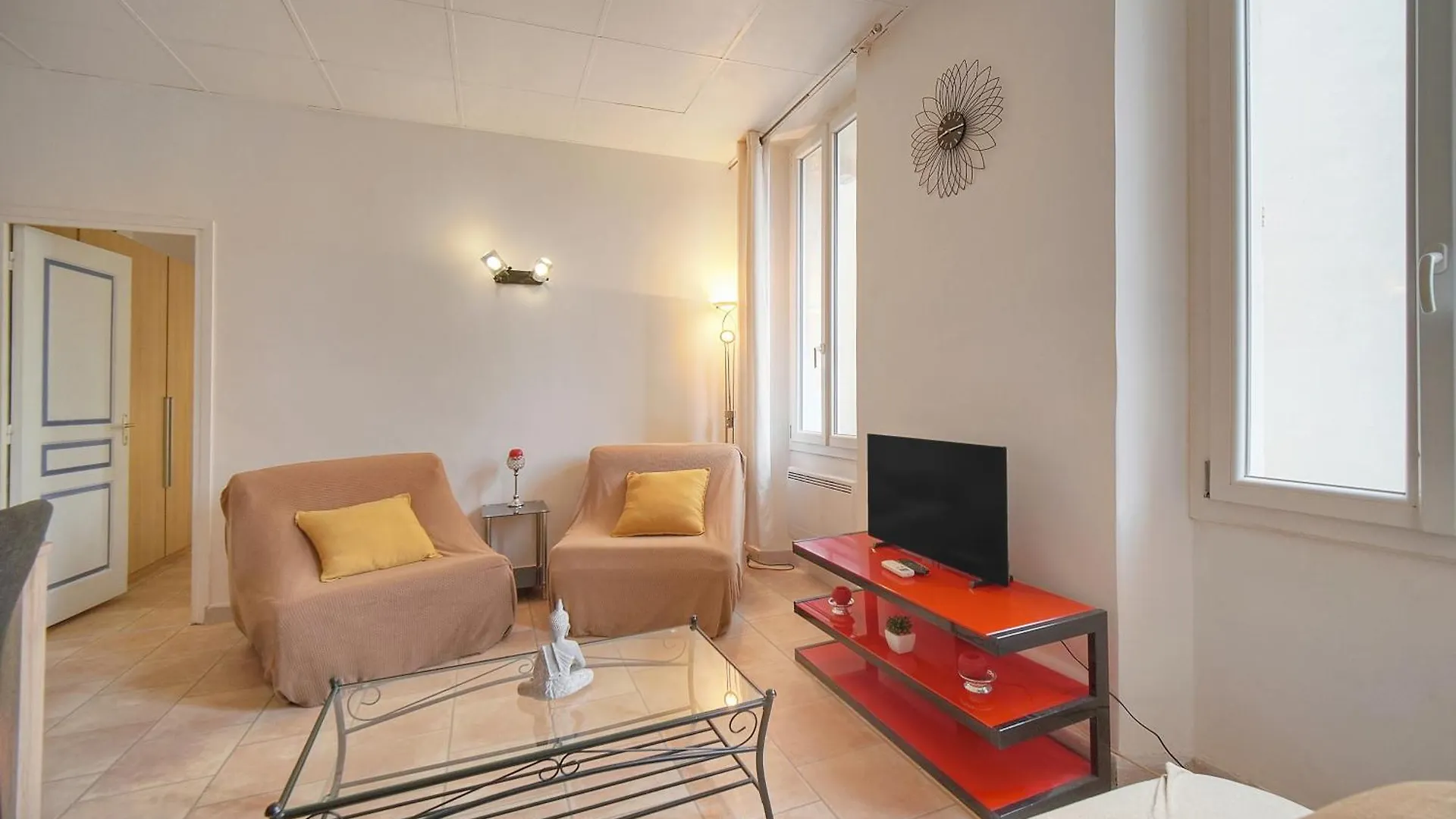Frgk Clemenceau Confort Moderne & Plage Cannes France