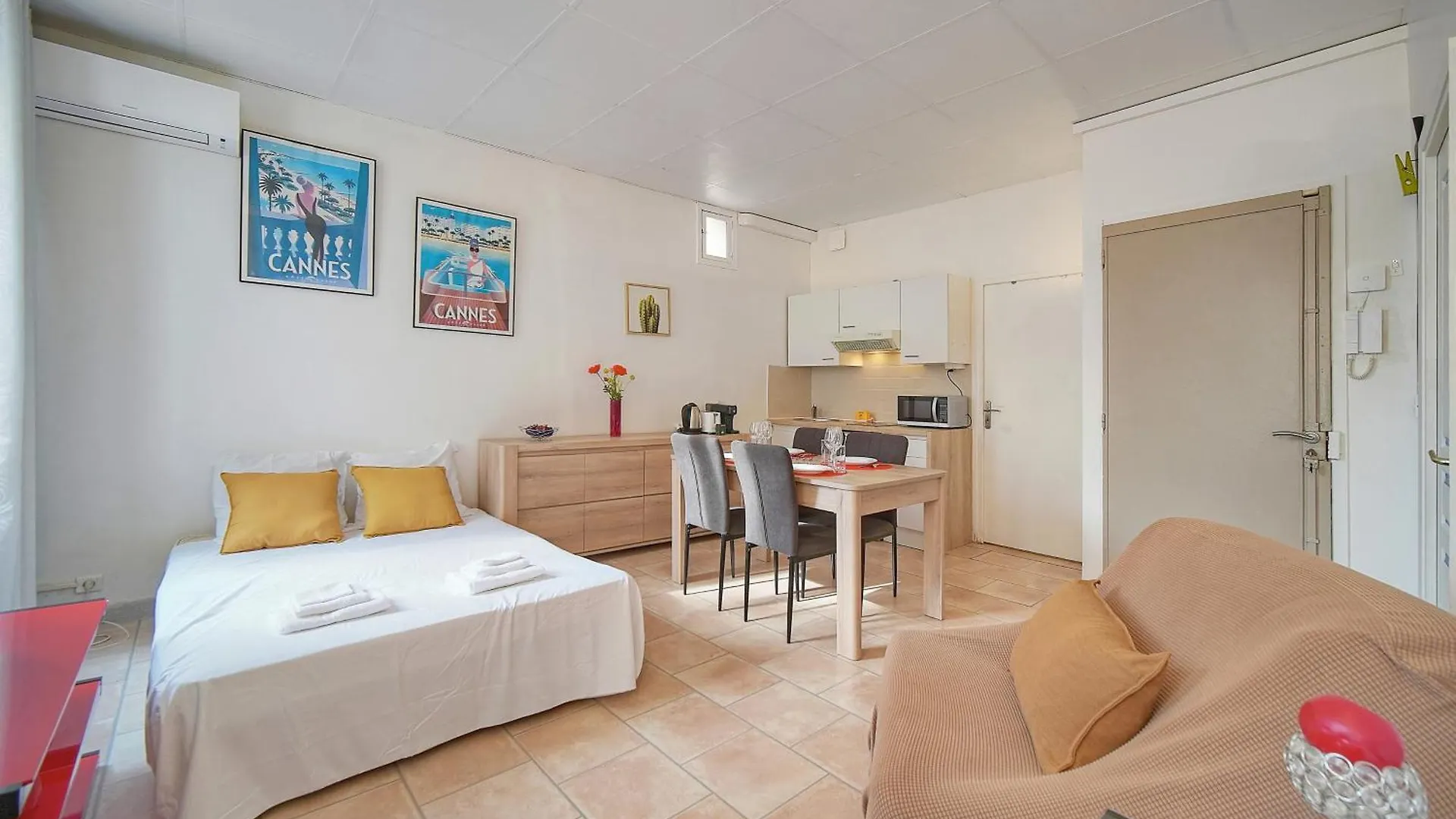 Frgk Clemenceau Confort Moderne & Plage Cannes France